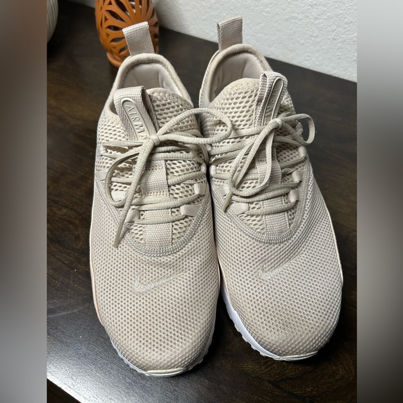 Nike Air Max 90EZ. AMAZING CONDITION! Women’s size 7.5. Light pink, tan - Picture 3 of 8